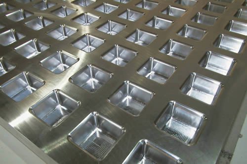 Vacuum Tiefziehform Detail Mit Feinbohrung — CNC, CNC Dynamix AG, Büron LU