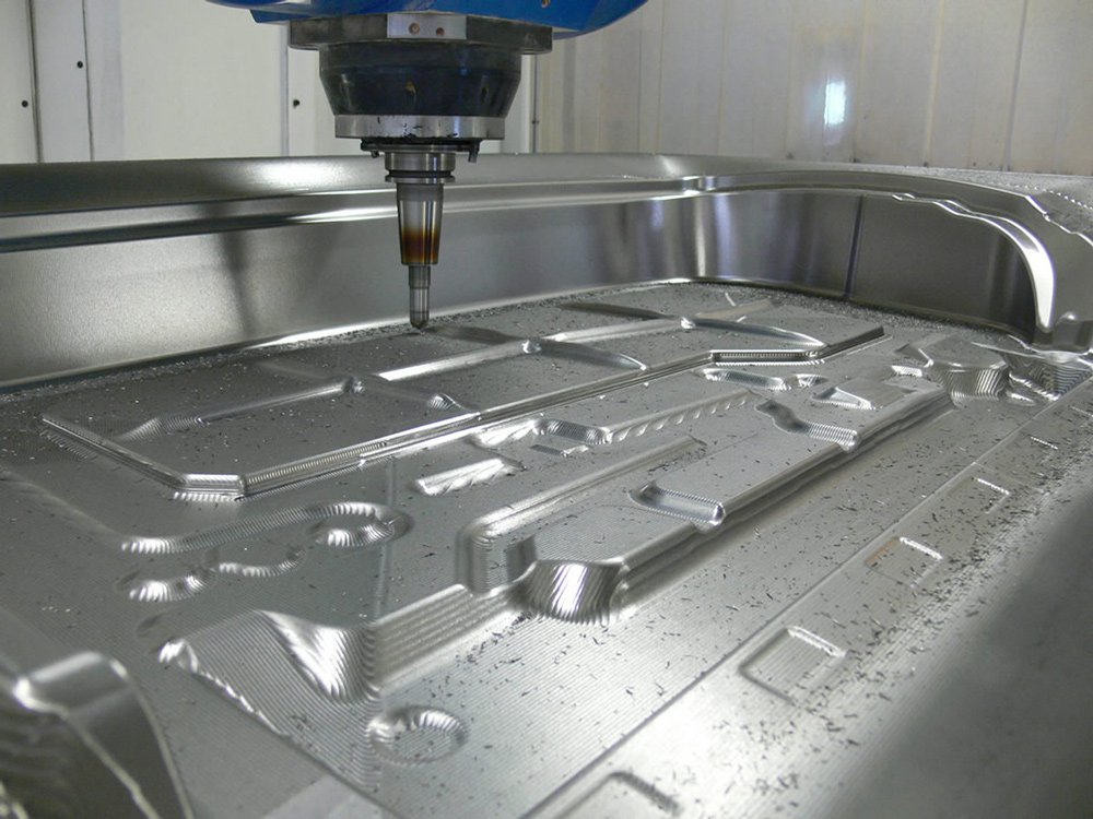 Blechblasform Formenbau Fuer Automobielbau — Grauguss, CNC Dynamix AG, Büron LU
